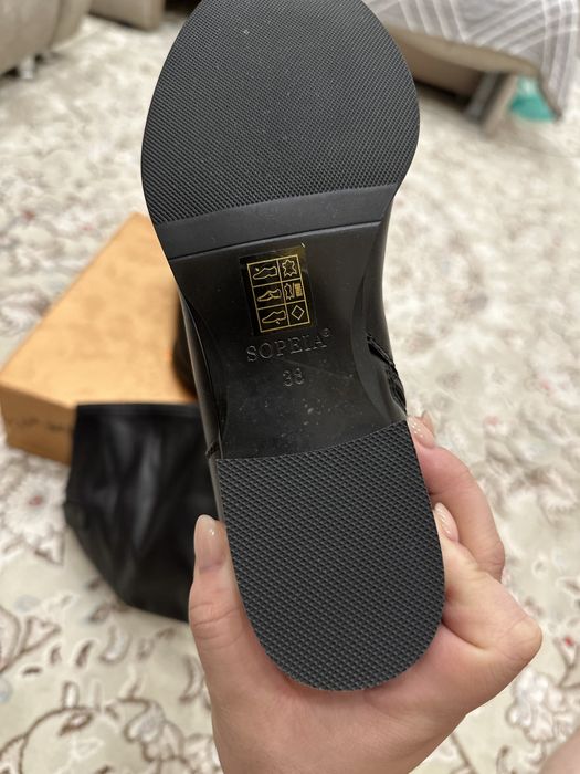 Продам зимнюю обувь