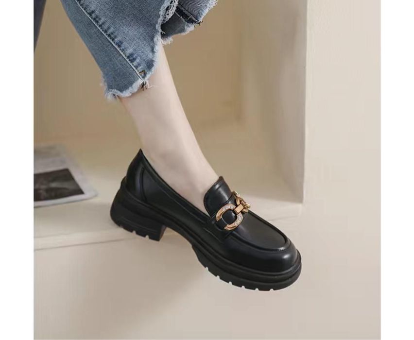 Продам лоферы(новая)