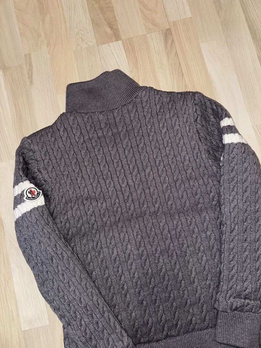 Moncler Яке Чисто Ново