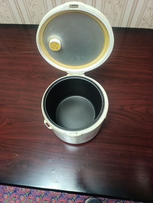 Продается мултыварка