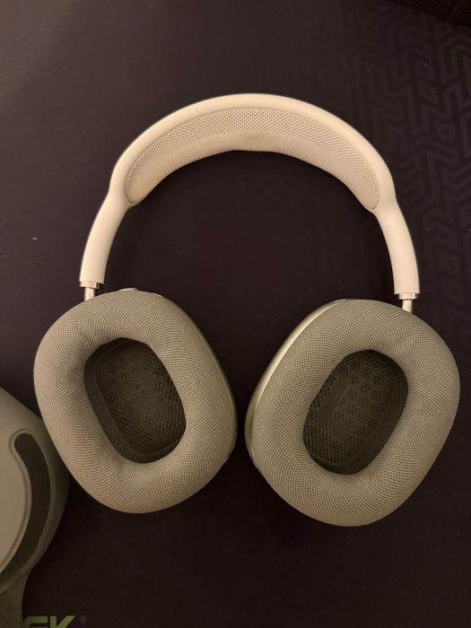 Apple Airpods max