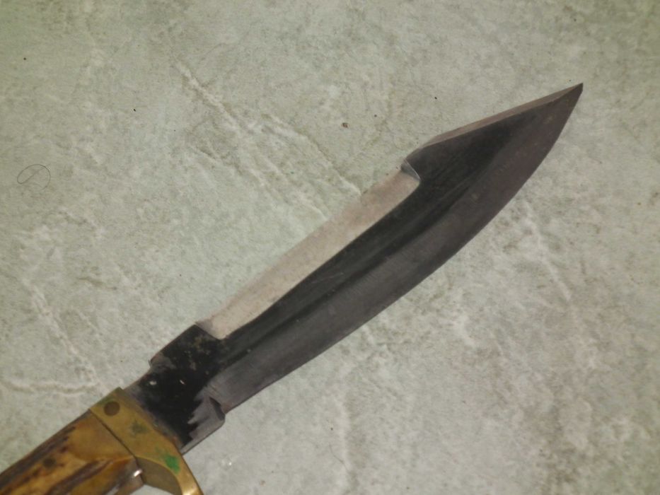 Cutit de vánátoare maghiar retro cu plásele din corn + toc piele nr.2