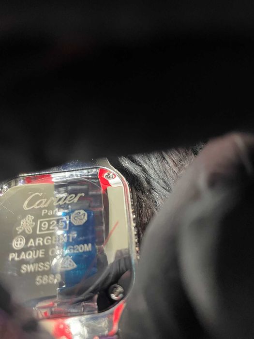 cartier iced out часовник