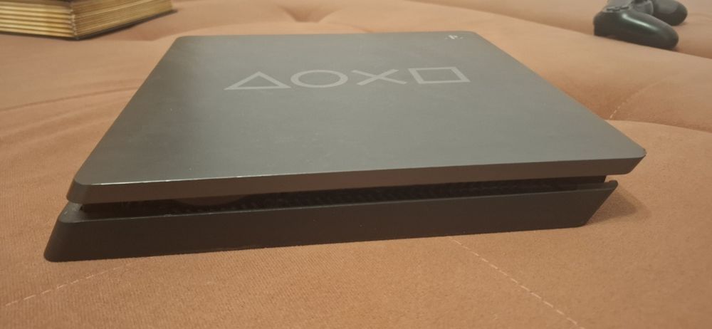 Playstation 4 slim, 1 tb + un controller