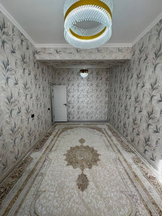 Срочно квартира сотилади янги дом ремонт янги газ бор лакатясси зур