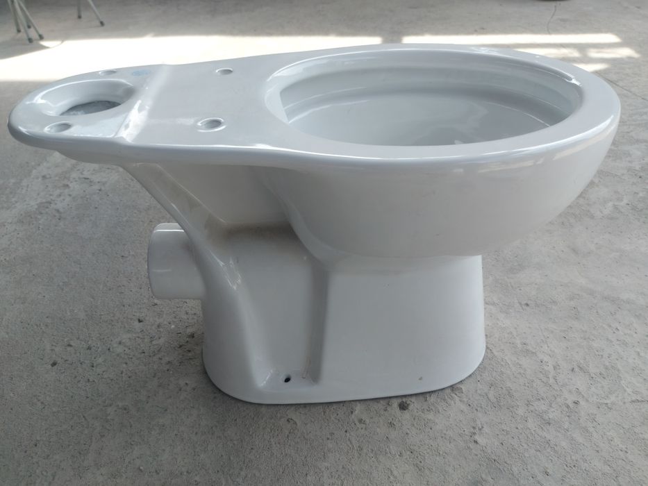 Продам новый унитаз