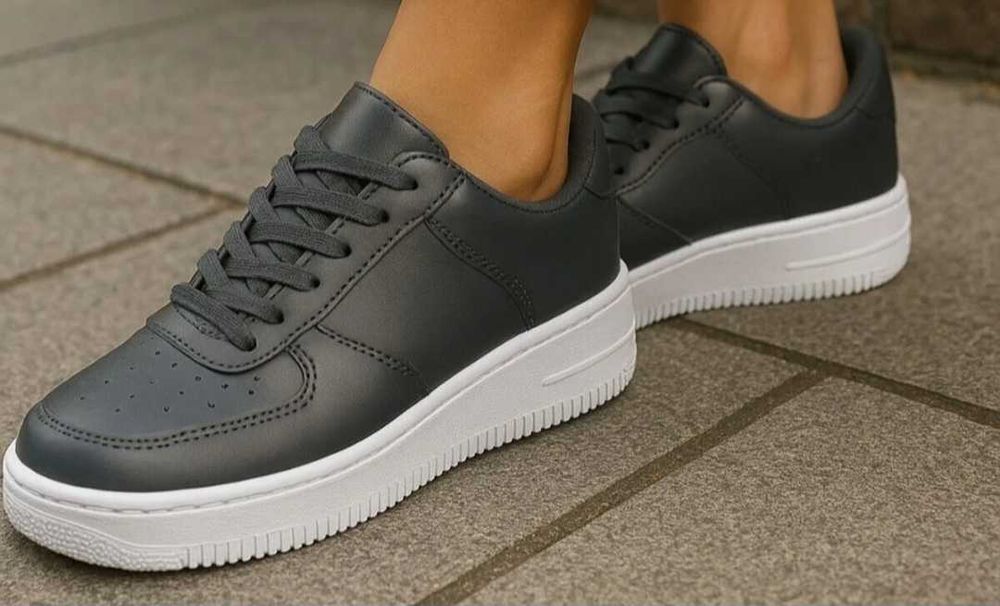 Маратонки ,обувки.