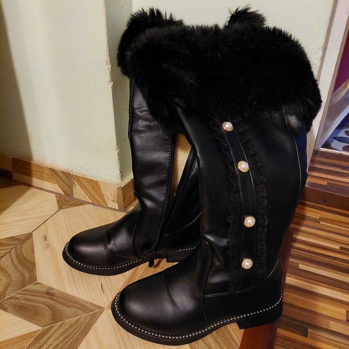 Cizme lungi blanite model epocă 36