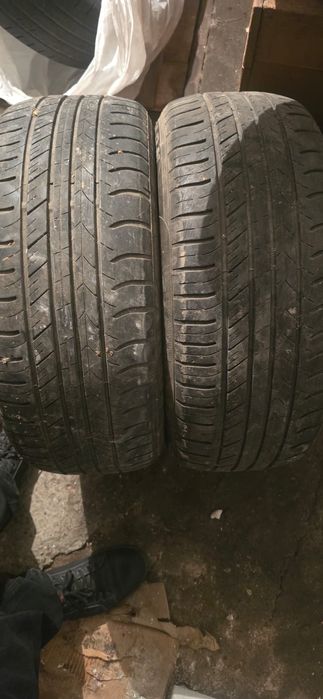 Продам шины б/у.
