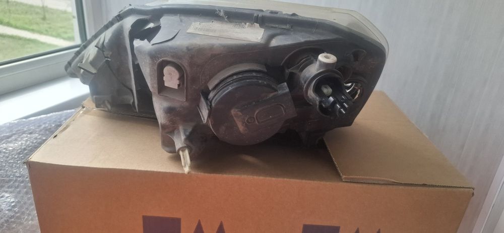 Фары Лада Ларгус