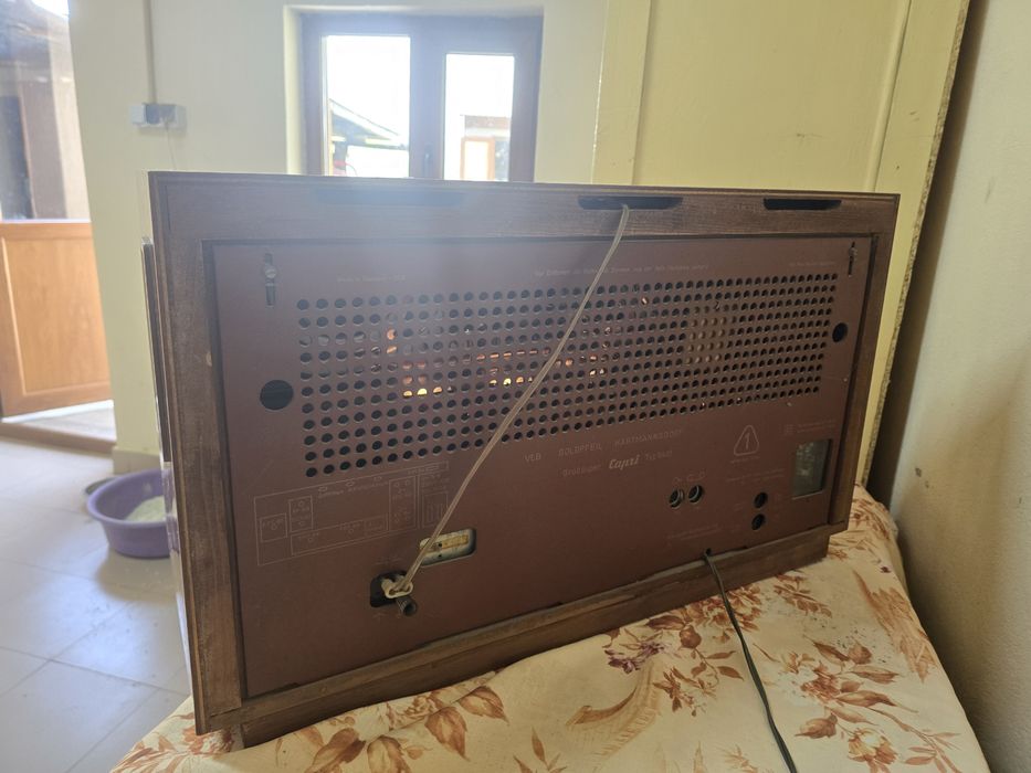 Radio Capri 6401!