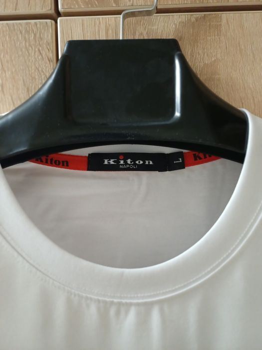 Футболка от Kiton