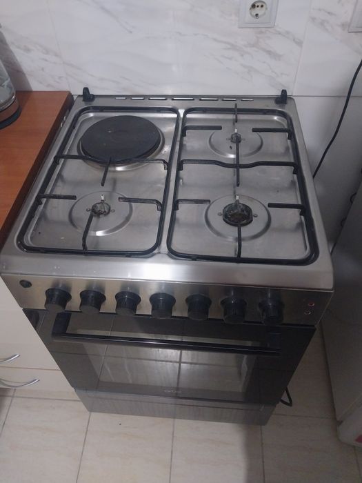 Газ плита в отличном состоянии