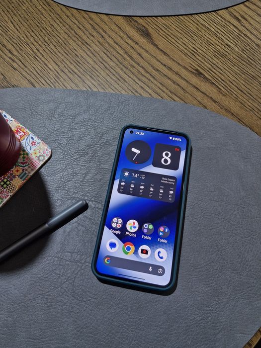 Nothing Phone (1)