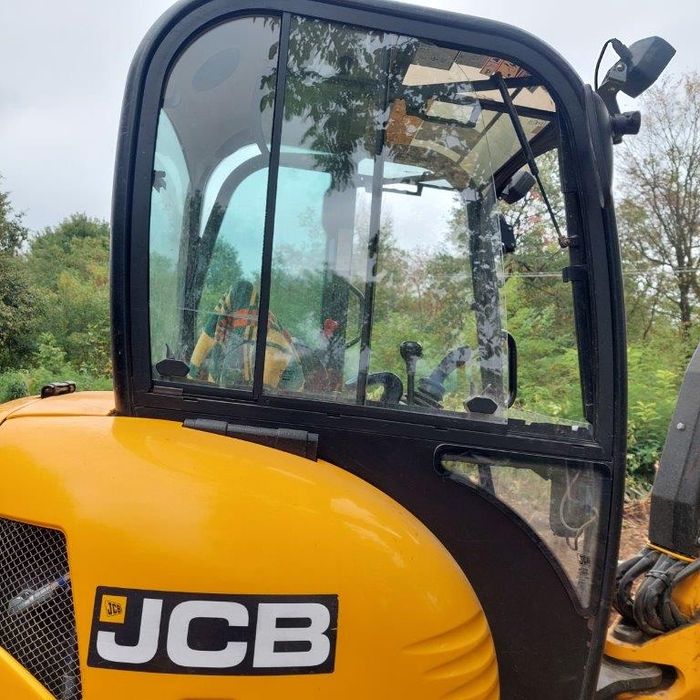 Inchiriez MiniExcavator