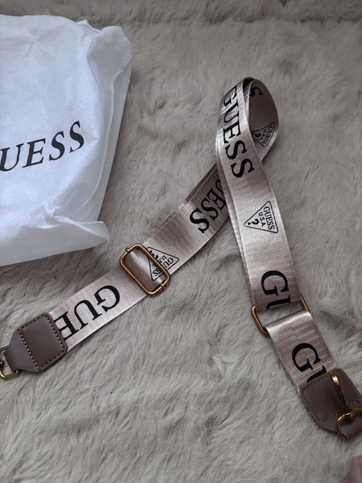 Set GUESS geantă + husă + curea