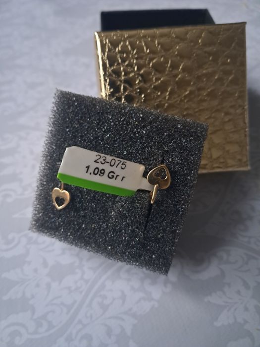 Детские  сережки золотые