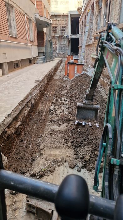 Miniexcavator de inchiriat