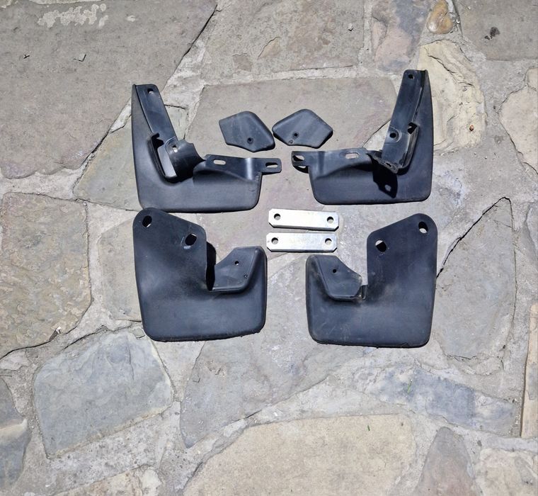 Брызговики на Приору