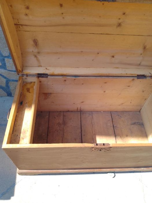 Продавам 2бр стари автентични ракли.