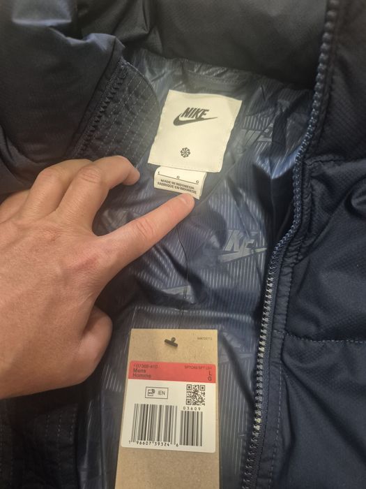 Nike пуховик  L размер