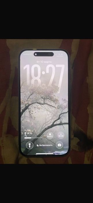 Продам IPhone 15 256 gb