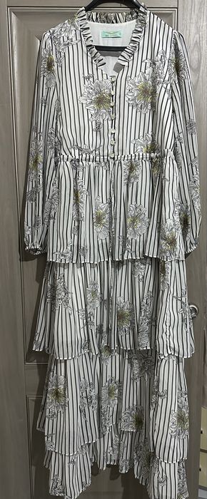 Вечерние платья.