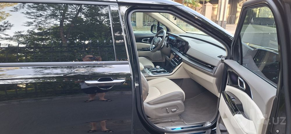 Продаётся Kia Carnival HI-LIMOUSINE