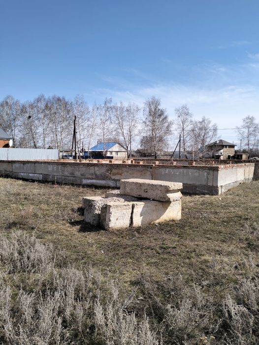 Продам участок с фундаментом