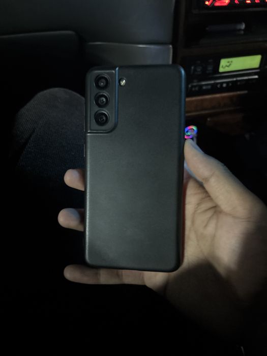 Samsung s21fe хорошое состяоние