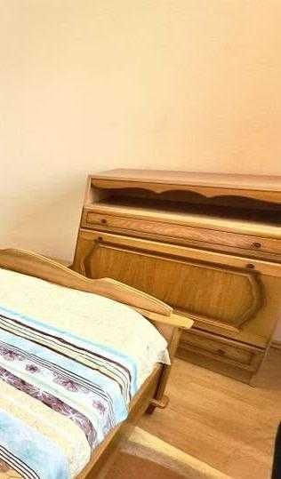 Comoda cu un sertar.