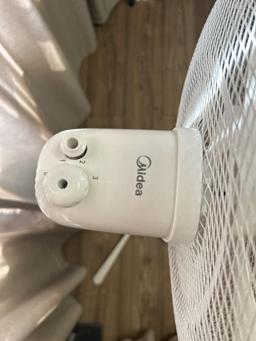 Midea вентилятор, пользовались один сезон
