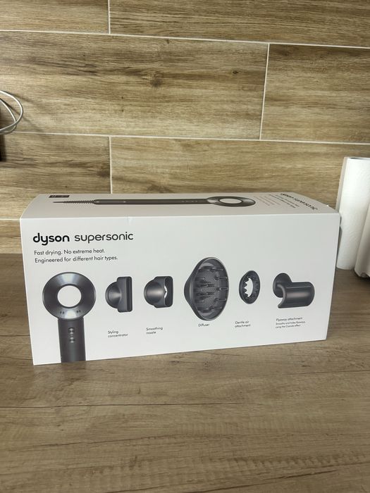 dyson super sonic HD08