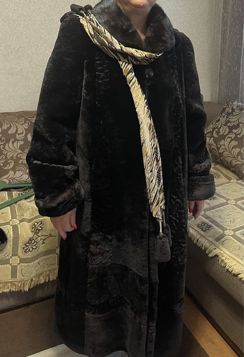 Шуба мутоновая б/у