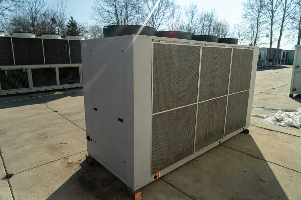 Vand/inchiriez chiller UNIFLAIR ERAC 1221A 120 KW