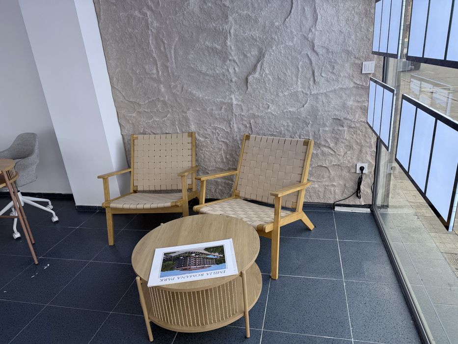 Мебели за офис - трапезна маса и 8 стола за хранене