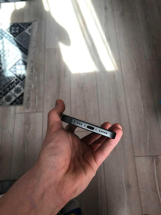 iPhone 15 Pro – 128GB – 87% baterie – preț negociabil