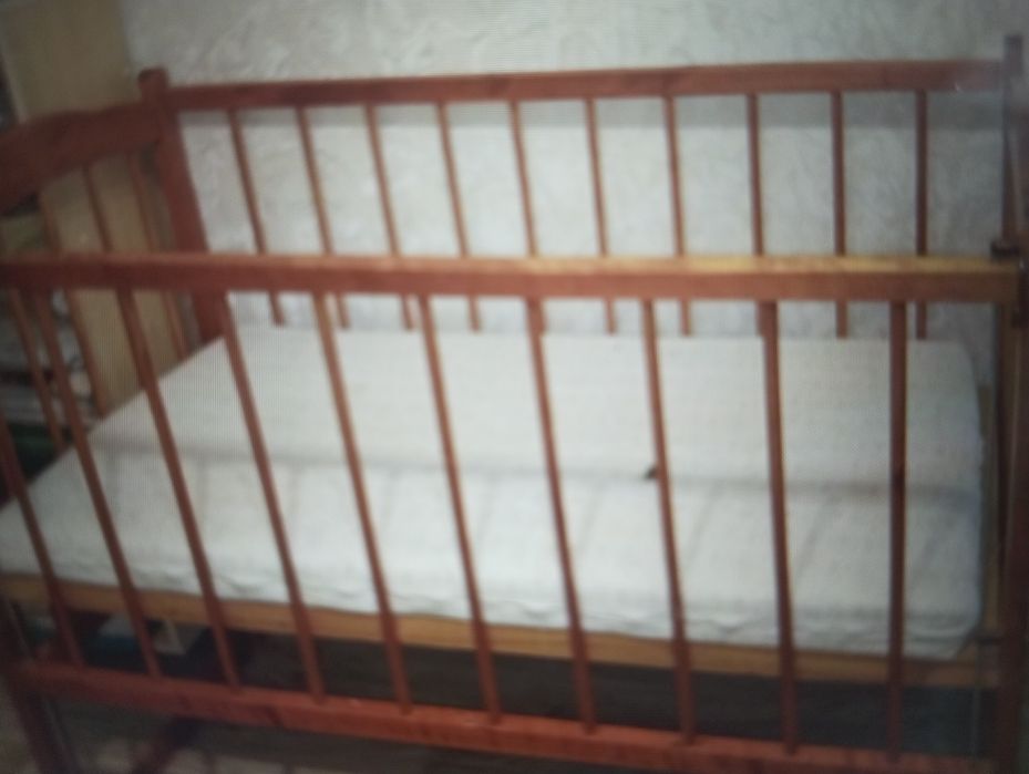 Детская кроватка