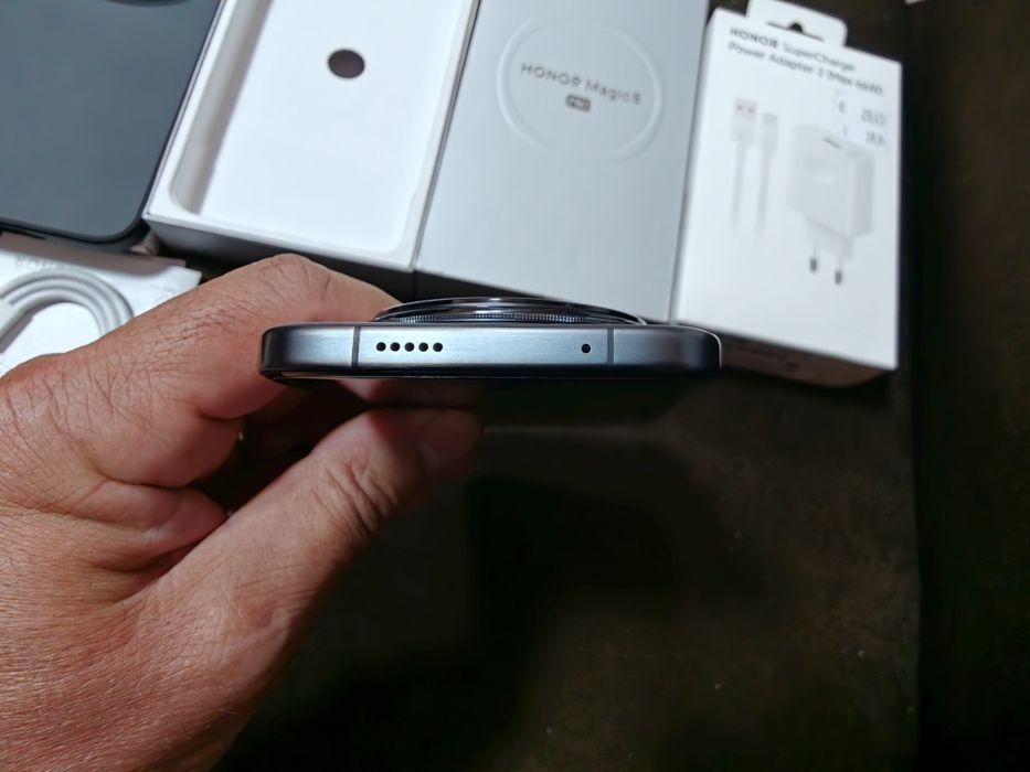 Honor Magic 8 Pro 12/512 като нов с гаранция