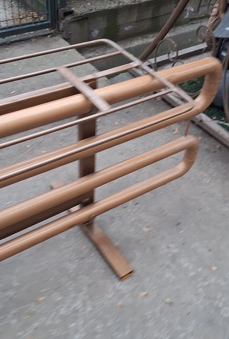 Продаётся: Электрический обогреватель, длина 2,5 метра, диаметр трубы