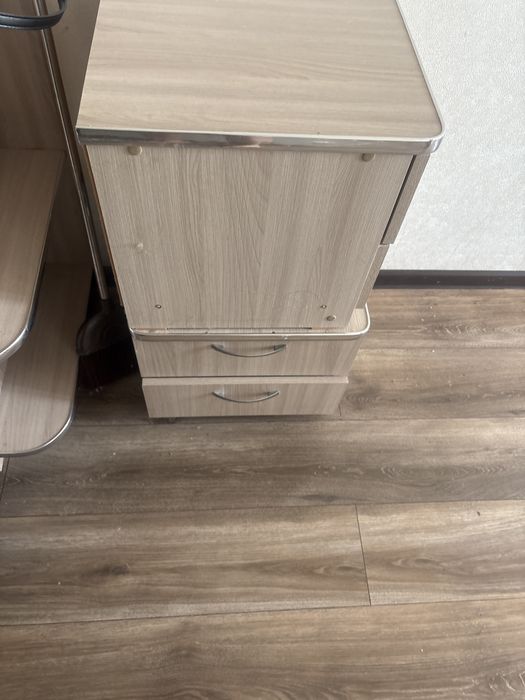 Отдам все за 10000 самовывоз