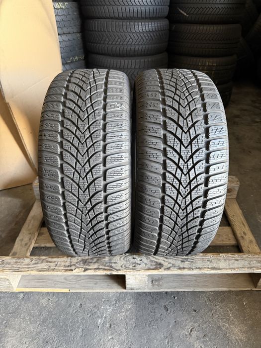 2 anvelope iarna 225/45/17 Dunlop 7.7 mm!