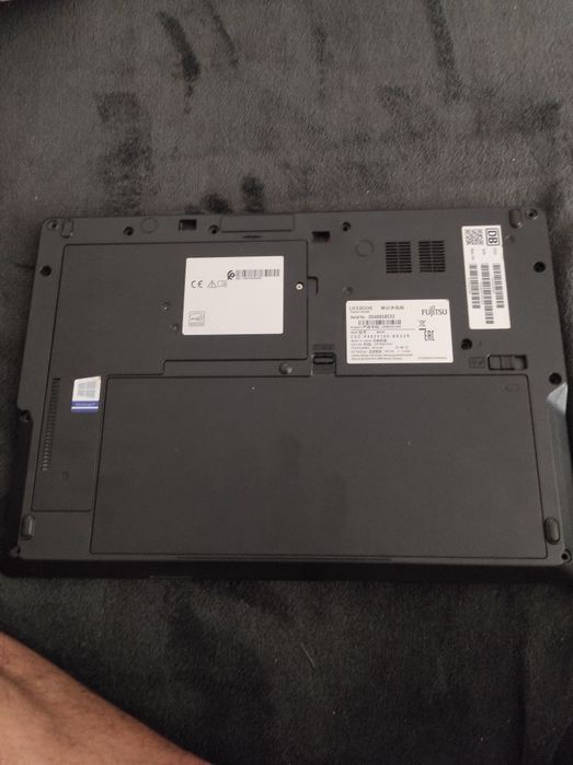 Laptop Fujitsu i3 defect