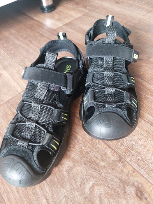 Продам сандали 38 размер