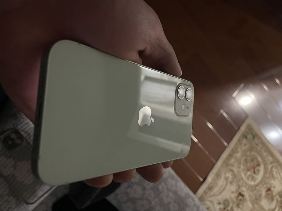 Iphone 12 в хорошем состаянии