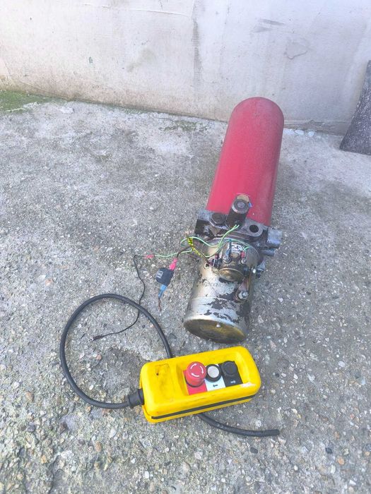 Хидравлична помпа за самосвал 12V