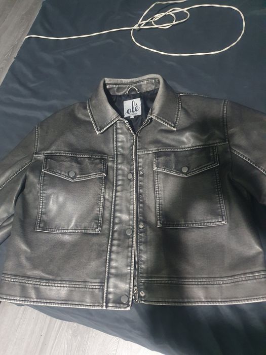 Продам кожаную куртку-пиджак