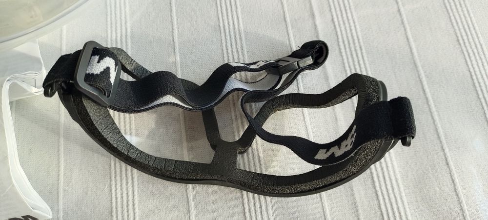 Продам Защитные очки