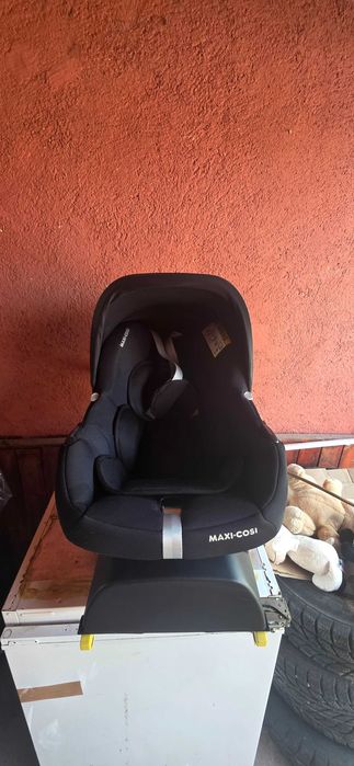 Столче за кола за бебе