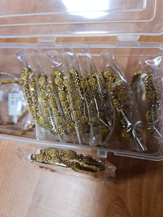 Женски гривни...